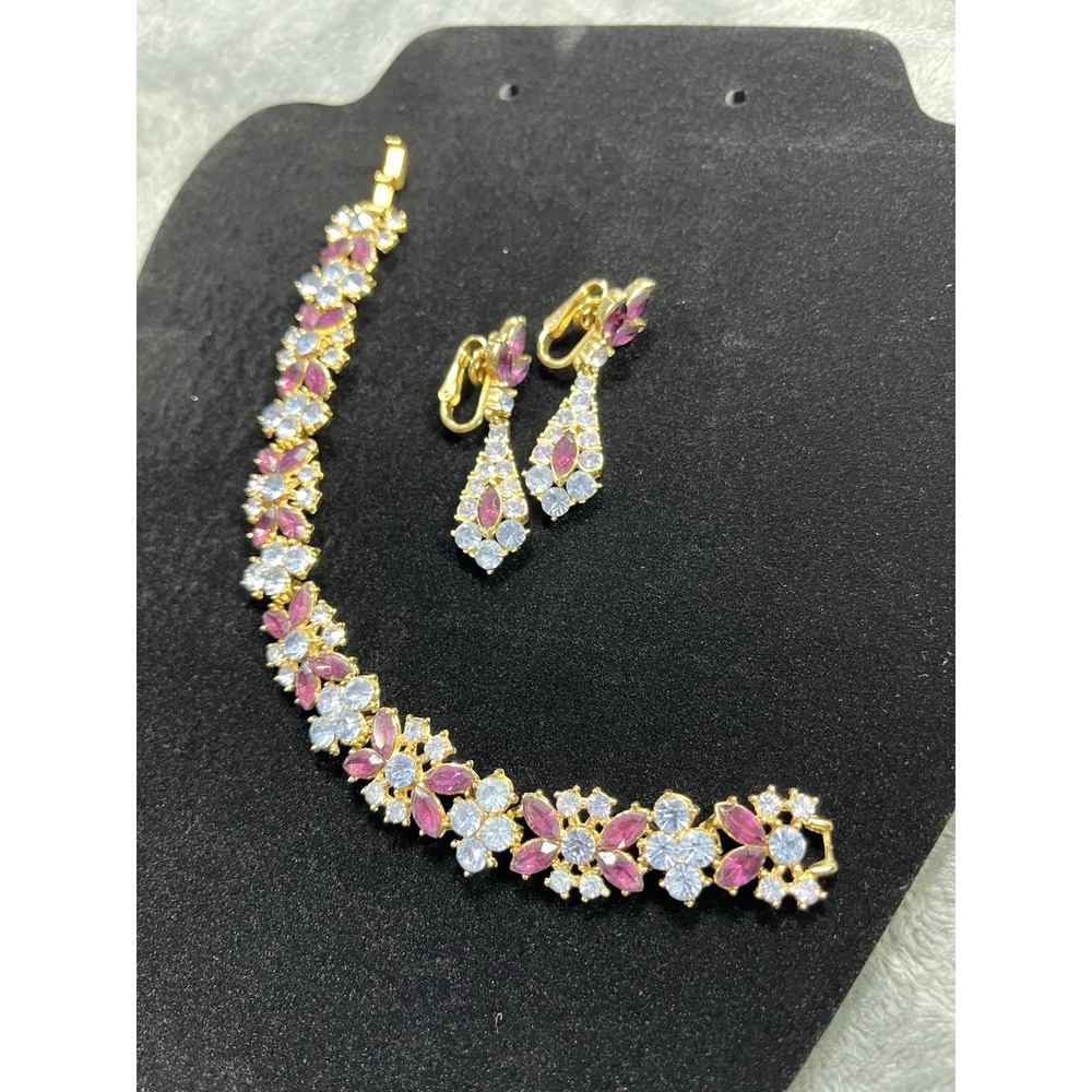 Vintage Crown Trifari Purple Lavender Rhinestone Necklace Earring Jewelry Set